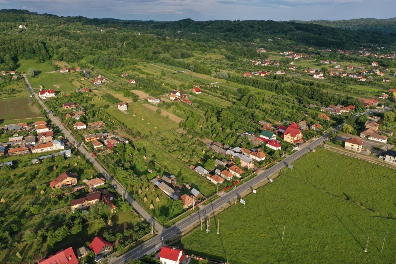 Pensiunea Lacul Albesti Albestii Paminteni Luaran gambar