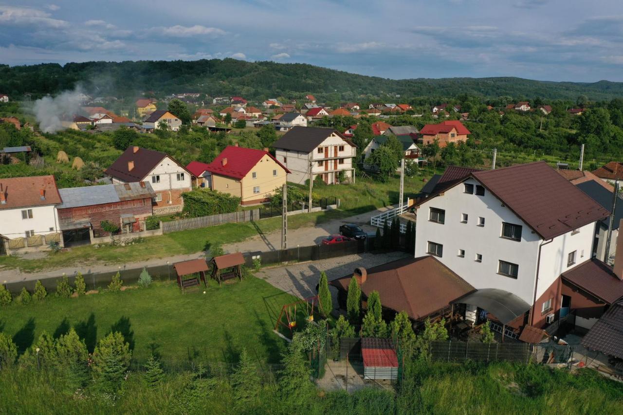 Pensiunea Lacul Albesti Albestii Paminteni Luaran gambar