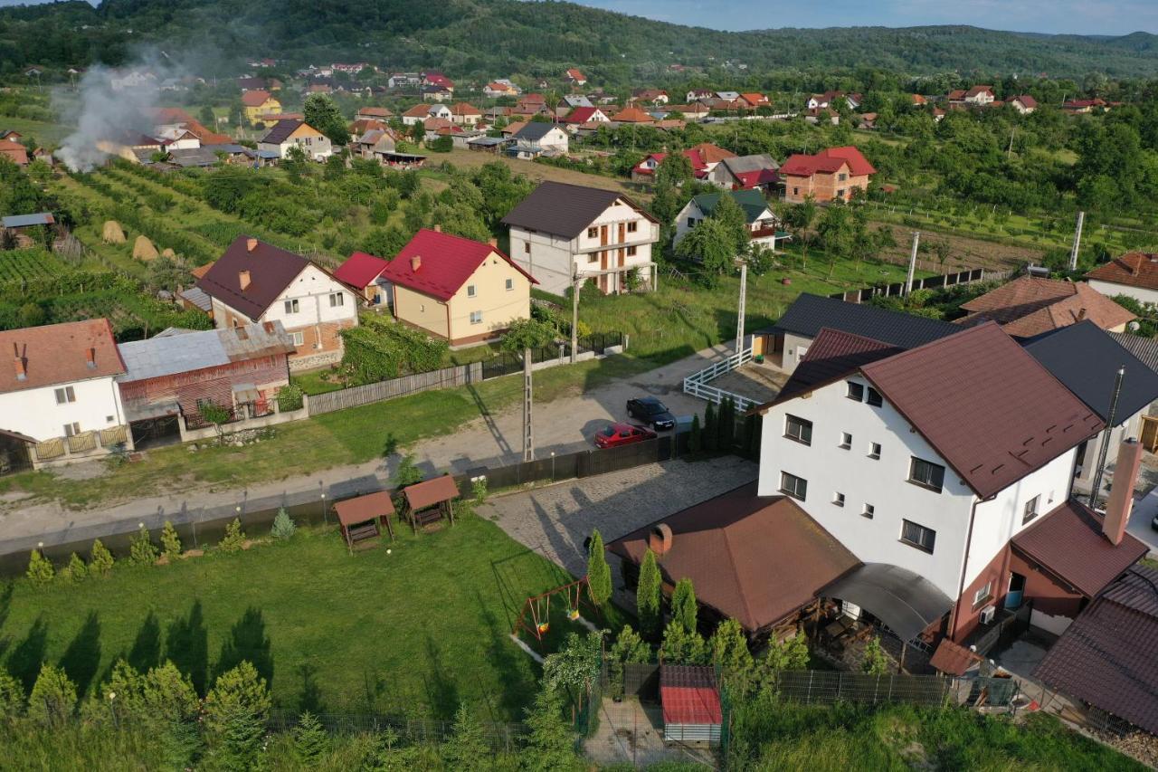 Pensiunea Lacul Albesti Albestii Paminteni Luaran gambar
