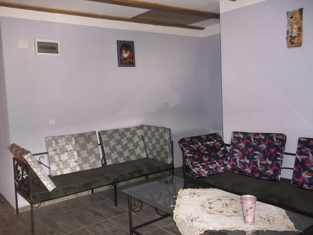 Pensiunea Lacul Albesti Albestii Paminteni Luaran gambar